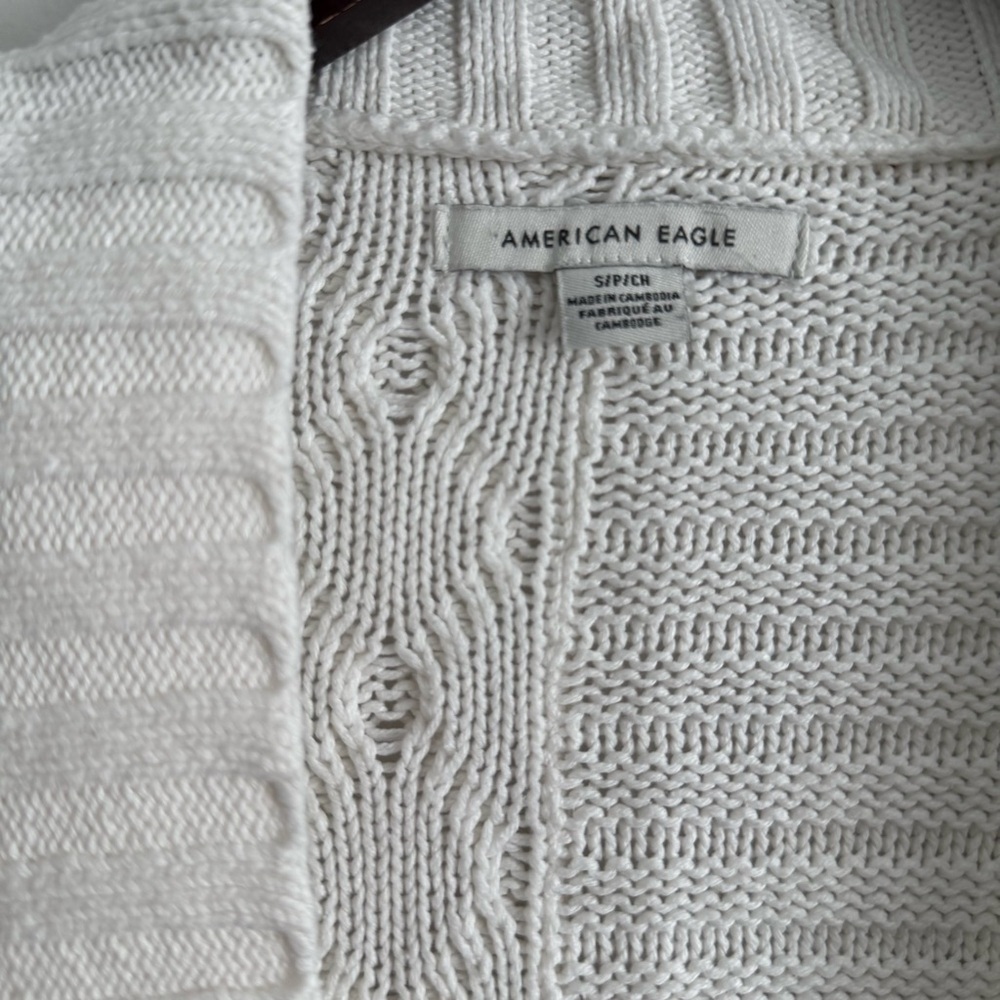 American Eagle Cozy White Cable Knit Cardigan - Picture 2 of 9